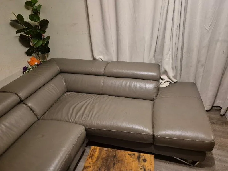 Original Leather L Shaped Sofa image indicator(2)