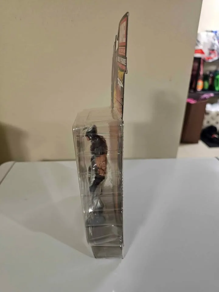 Hasbro Marvel Legends Wolverine BAF 6” New image indicator(3)