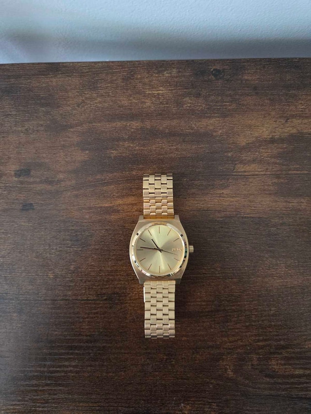 NIXON WATCH