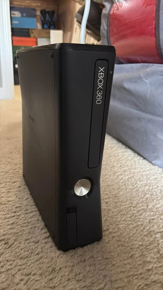 Xbox 360 Slim Bundle(All Cables and controllers with 5 games) - photo 2