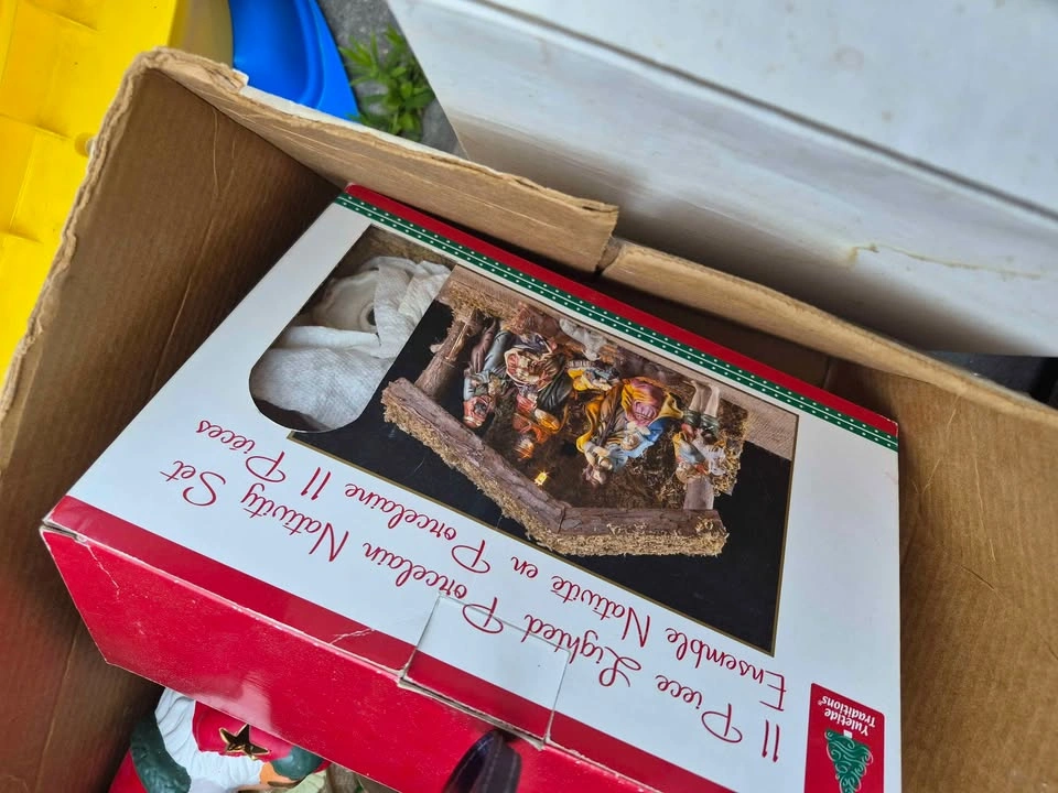 Vintage Musical Carousel and Christmas Decoration Lot - photo 2