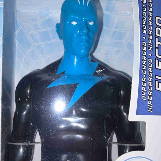 Electro Titan Hero Series Figure (SEALED/MINT)