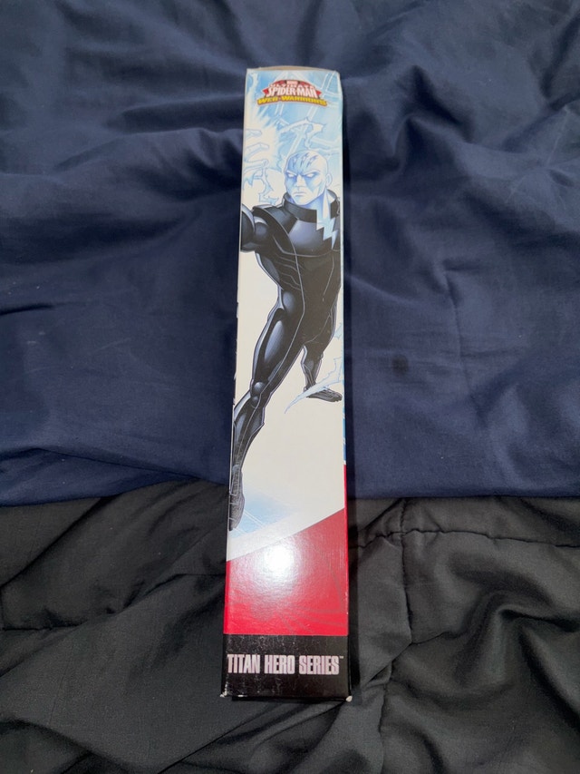 Electro Titan Hero Series Figure (SEALED/MINT) - photo 4