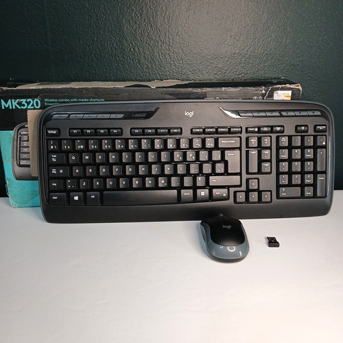 FRENCH Logitech MK320 Wireless Keyboard & Mouse Combo