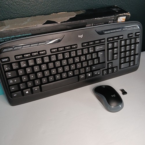 FRENCH Logitech MK320 Wireless Keyboard & Mouse Combo - photo 2