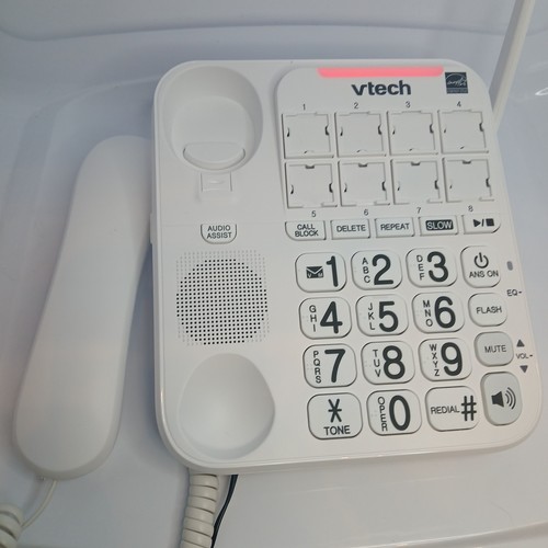 VTech SN5147 Amplified Corded Cordless Big Button Phone - photo 3