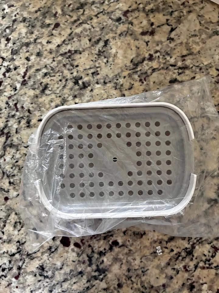 Soap Dispenser Comes with sponge