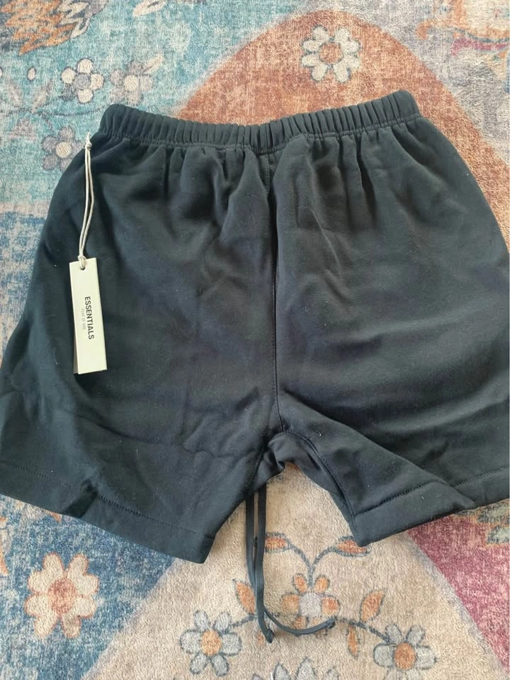 Brand New Fear of God Essentials Shorts Medium - Black - photo 2