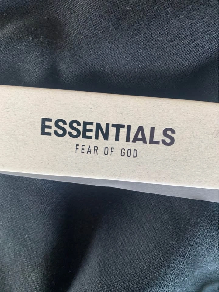 Brand New Fear of God Essentials Shorts Medium - Black - photo 5