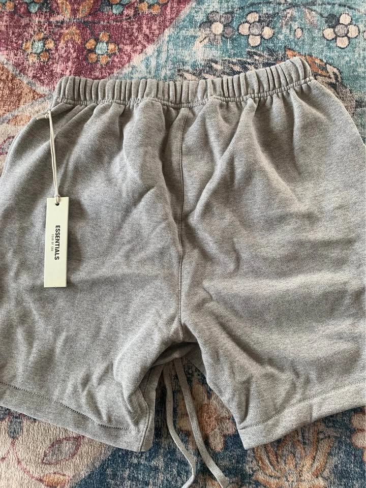 Brand New Fear of God Essentials Shorts Medium - Dark Oatmeal - photo 2