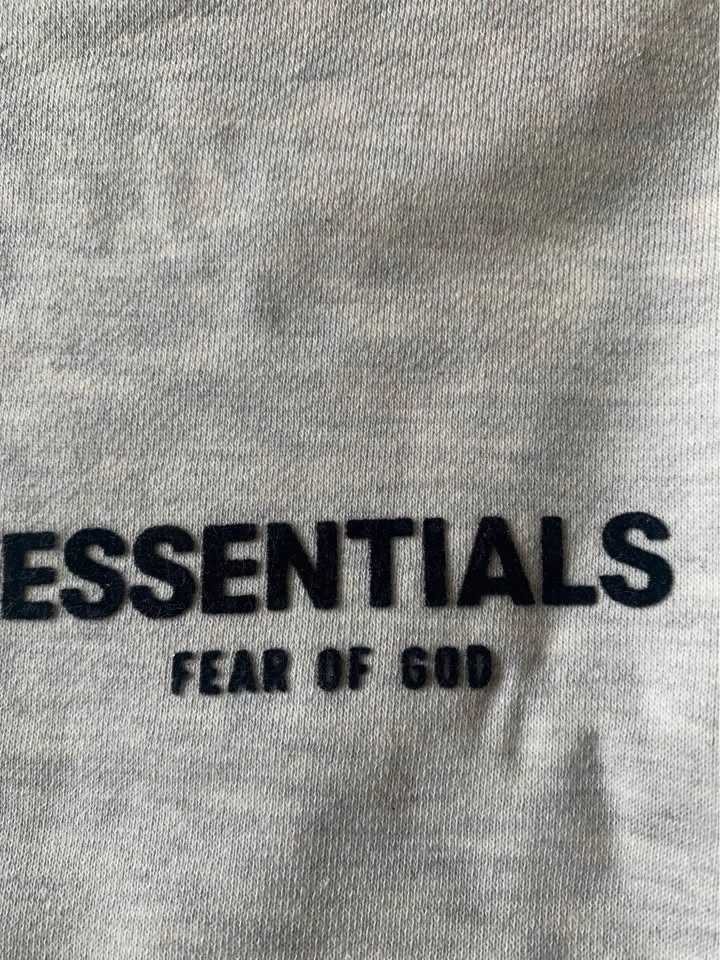 Brand New Fear of God Essentials Shorts Medium - Light Oatmeal - photo 5