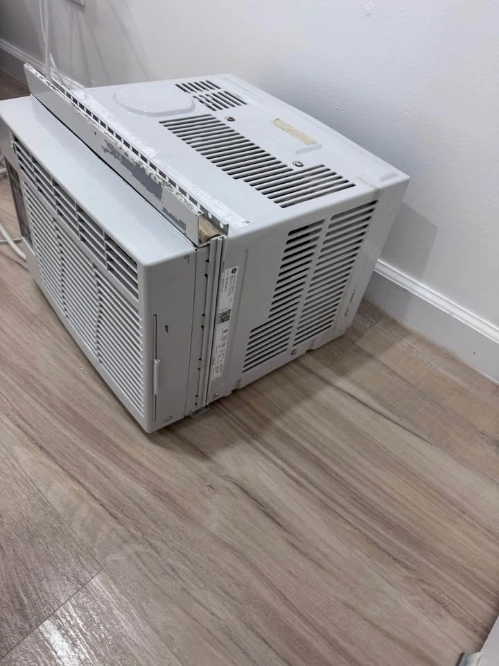 GE Window Air Conditioner - photo 4