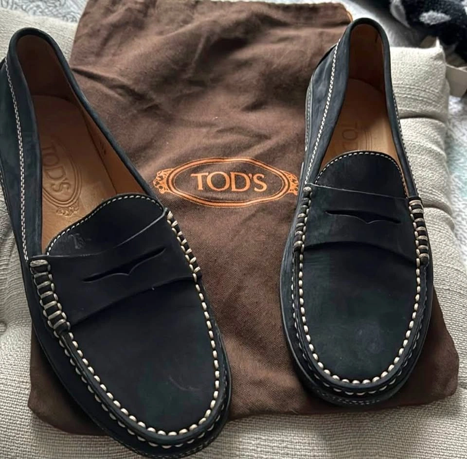 TOD’S Navy Blue Moccasins Size 7.5