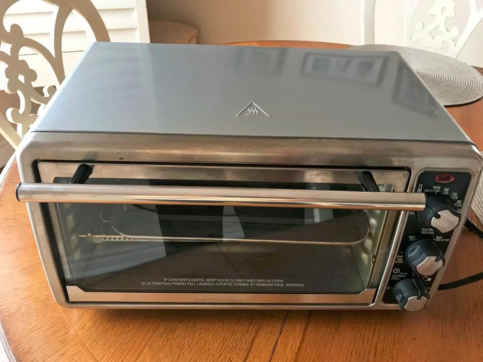 Hamilton Beach Stainless Steel Toaster Oven 12 inch Pizza