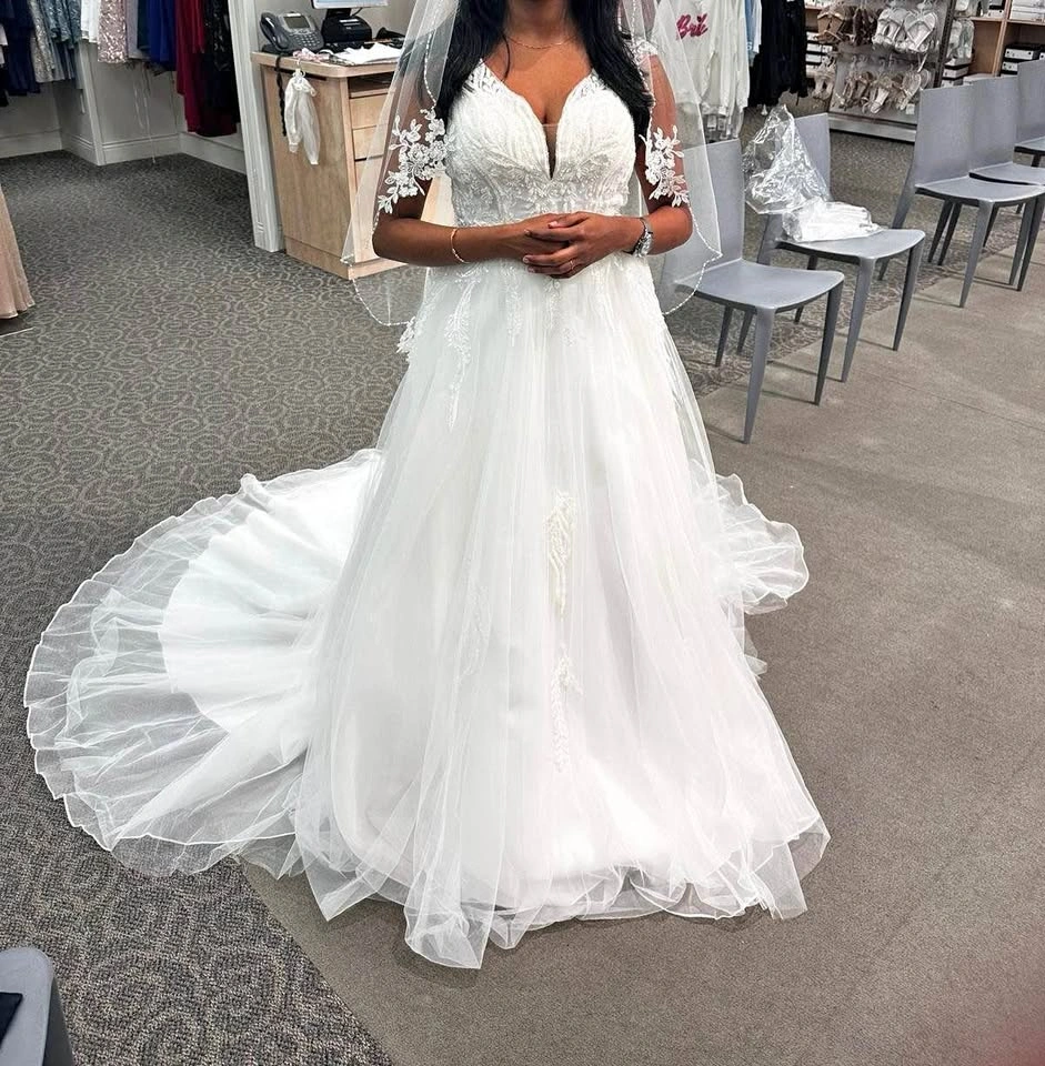 White Lace and Tulle A-Line Wedding Dress - David’s Bridal