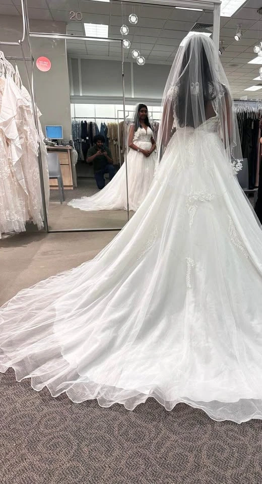 White Lace and Tulle A-Line Wedding Dress - David’s Bridal - photo 2