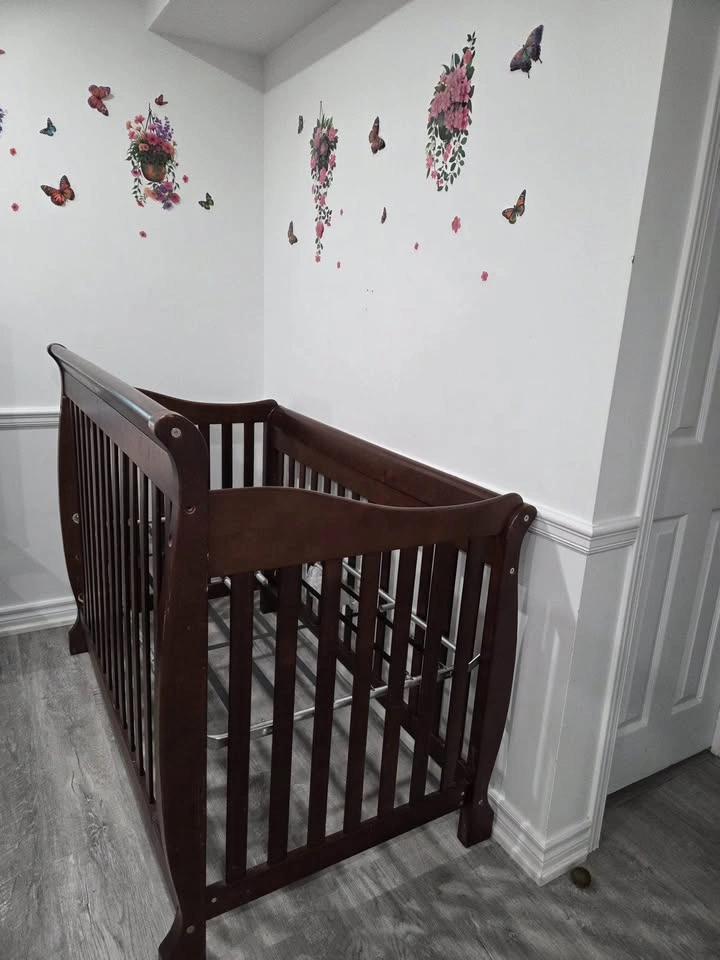 Wooden Sleigh Baby Crib - photo 3