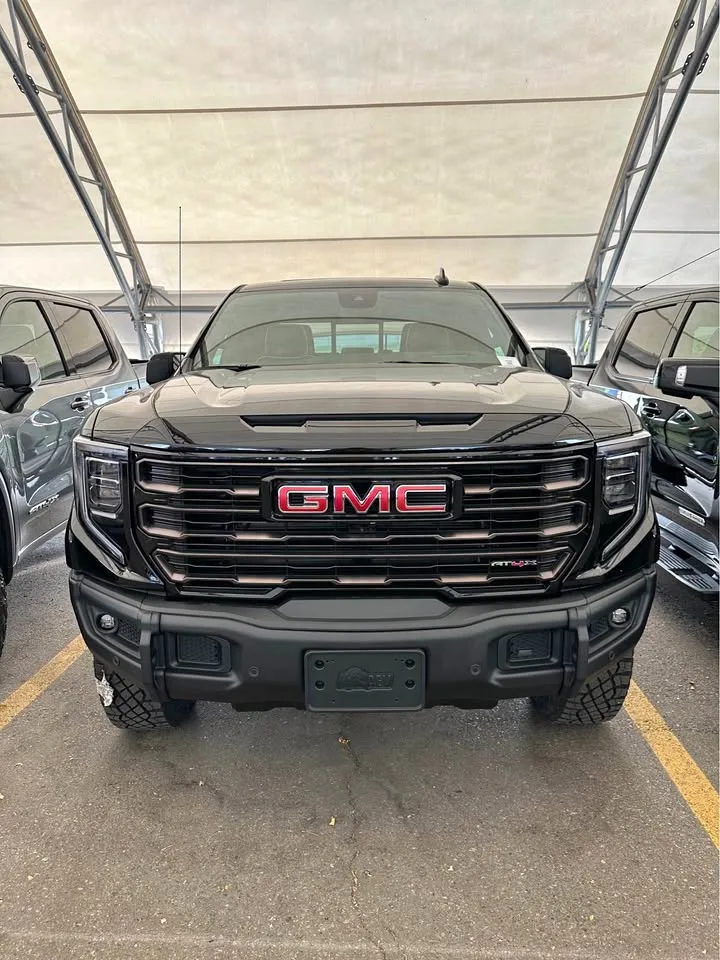 2026 GMC Sierra 1500 AT4X thumbnail