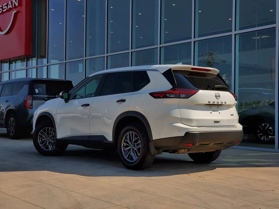 2024 Nissan Rogue S - photo 5