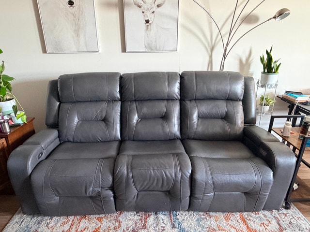 BEAUTIFUL COMPLETE LIVING ROOM SET - photo 2