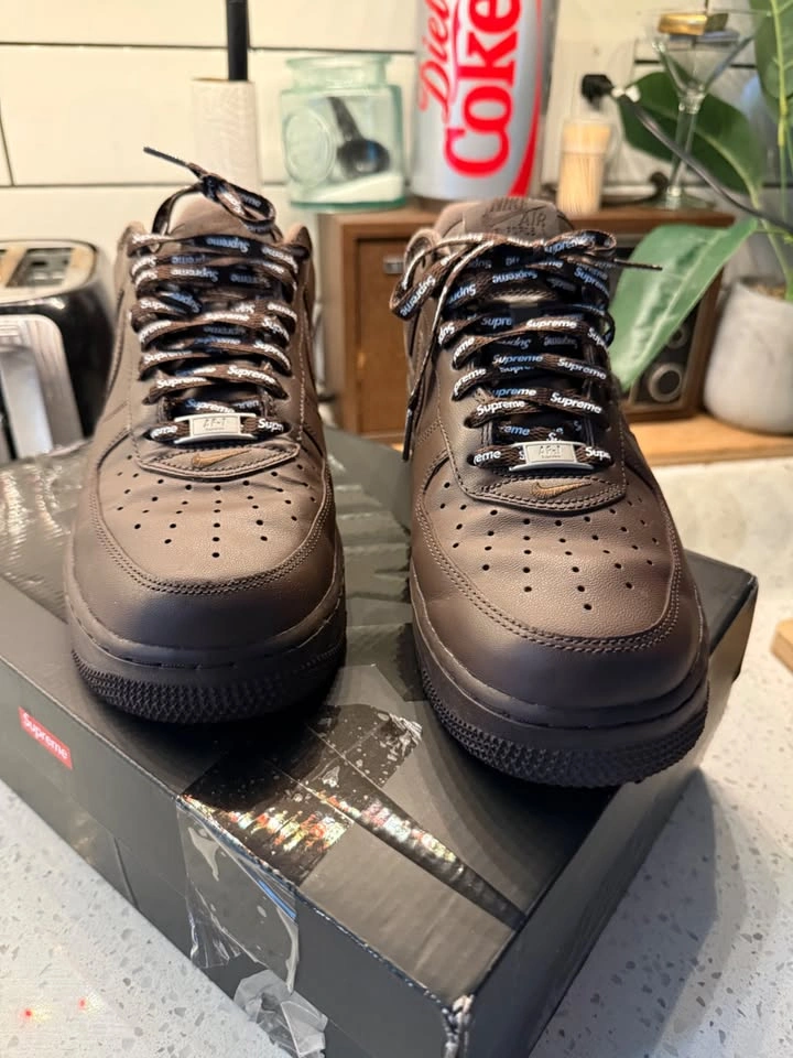 Nike Air Force 1 x Supreme | US9.5 | Baroque Brown - photo 2