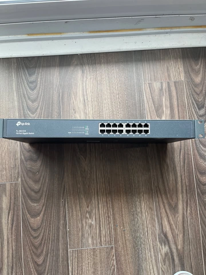 TP-Link 16-Port Gigabit Switch TL-SG1016 - photo 2