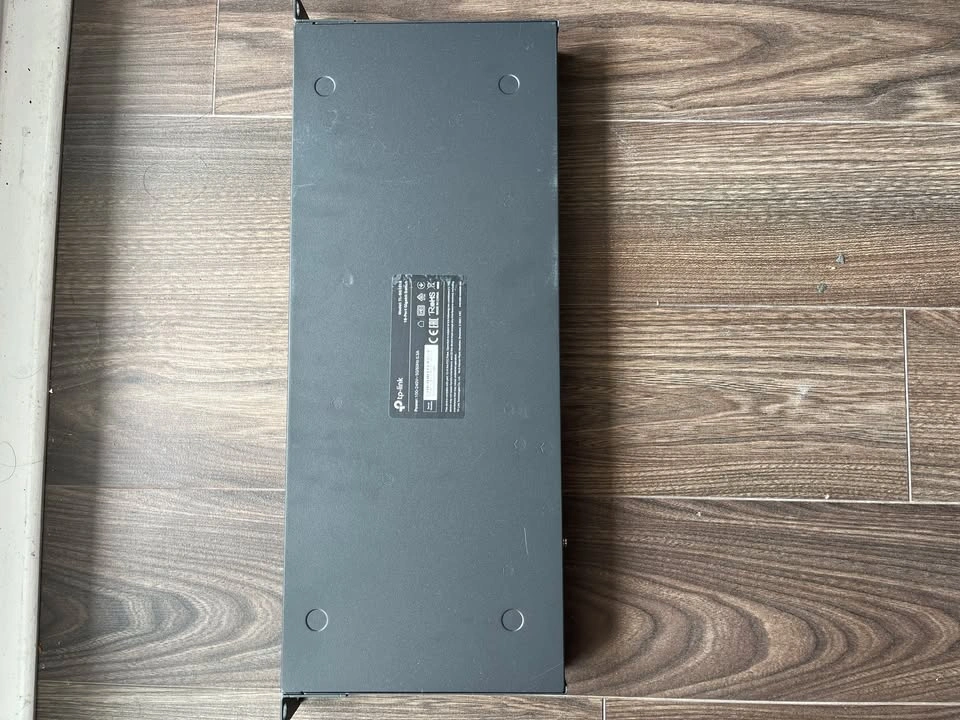 TP-Link 16-Port Gigabit Switch TL-SG1016 - photo 5