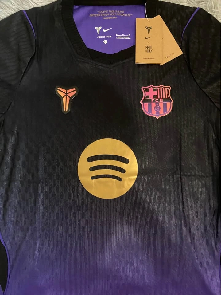 BRAND NEW Barcelona 26/27 Player Version Kobe Away Kit - photo 3
