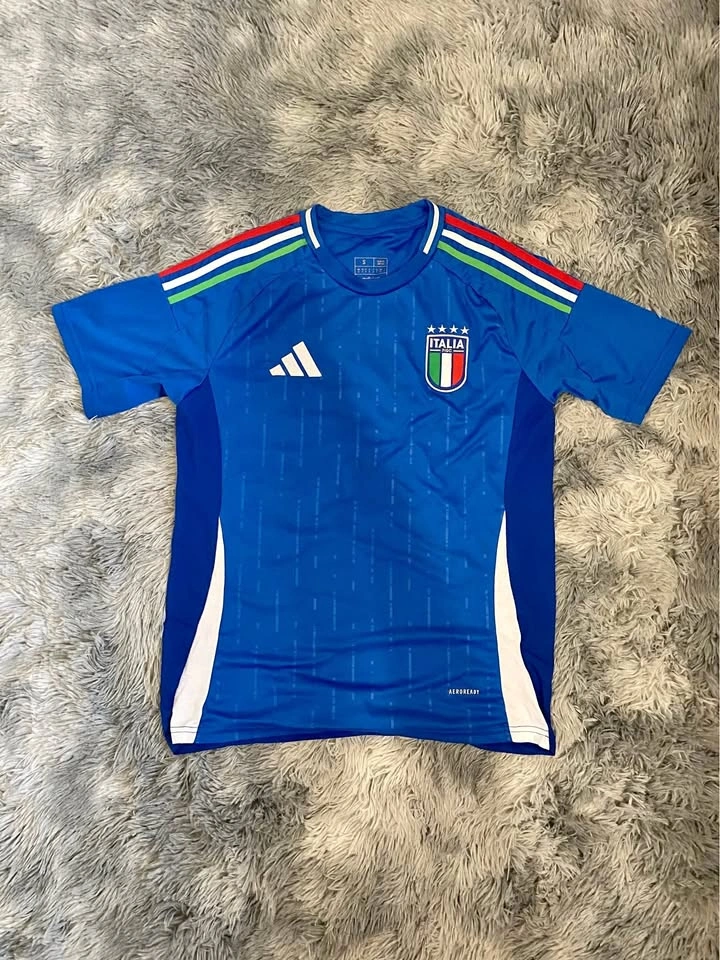 USED 24/25 Italy Home Jersey
