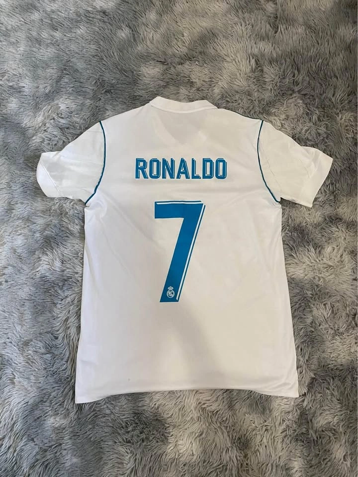 USED 17/18 Real Madrid Ronaldo Jersey - photo 2