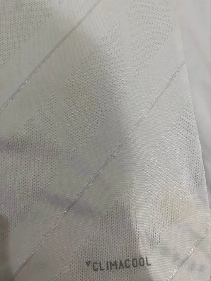 USED 17/18 Real Madrid Ronaldo Jersey - photo 4