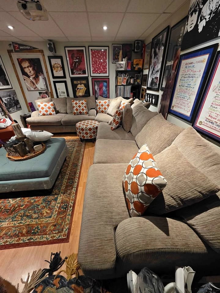 Brown Fabric Sectional Sofa with Matching Ottoman and Pillows
