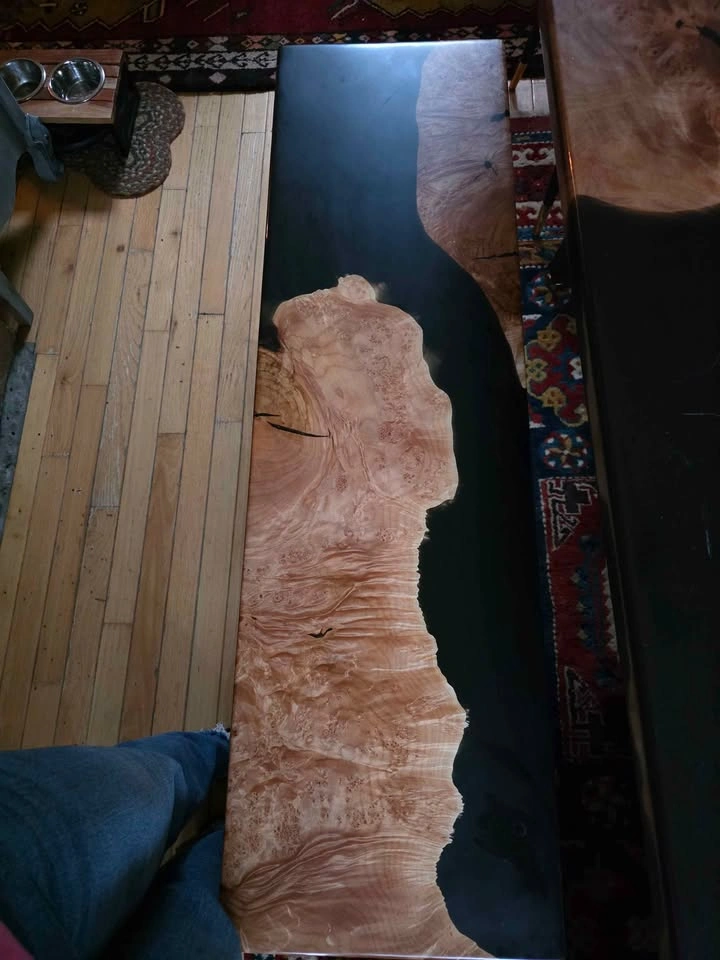 Stunning dining room set. Resin/burled maple. Matching bench. - photo 2