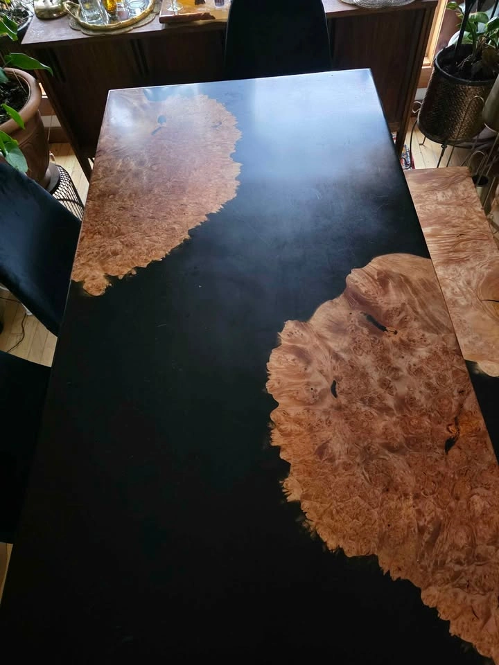 Stunning dining room set. Resin/burled maple. Matching bench. - photo 3