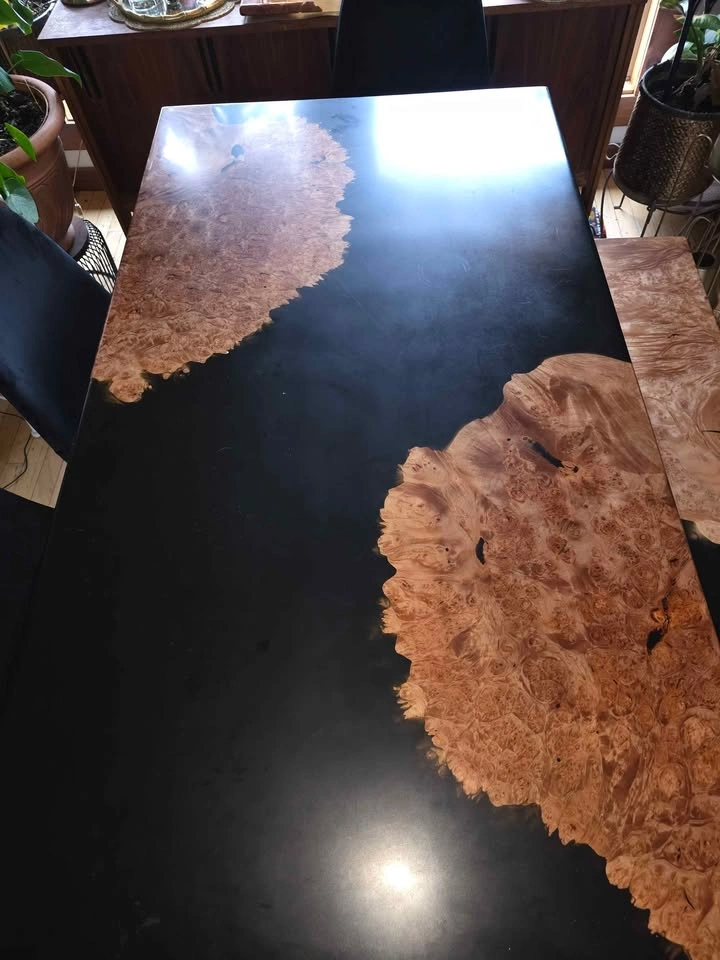 Stunning dining room set. Resin/burled maple. Matching bench. - photo 4