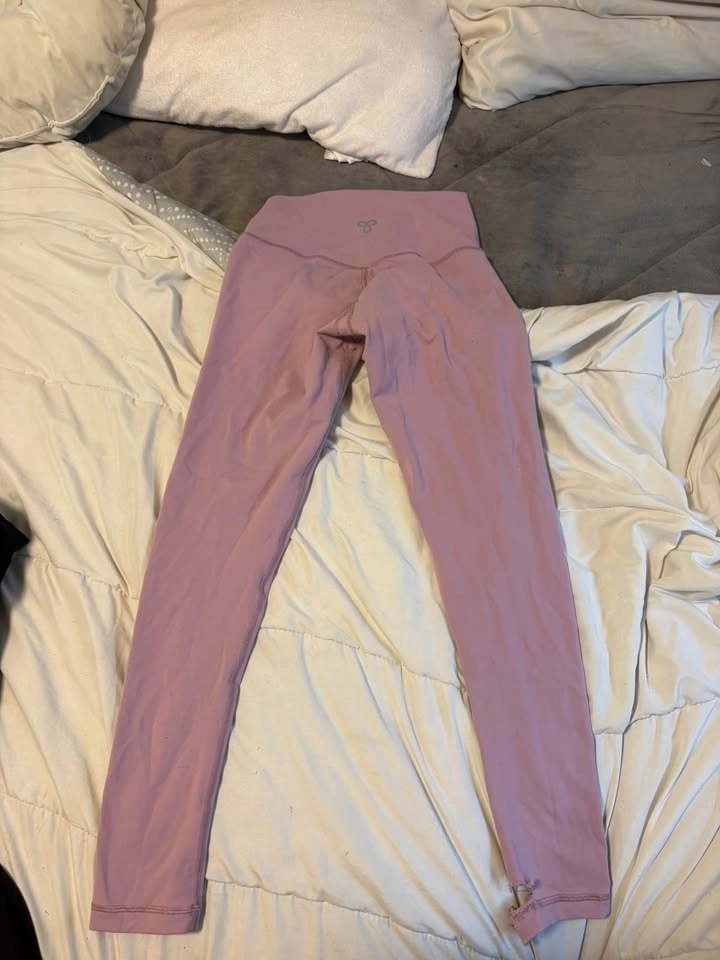 Aritzia TNA rose leggings - photo 2