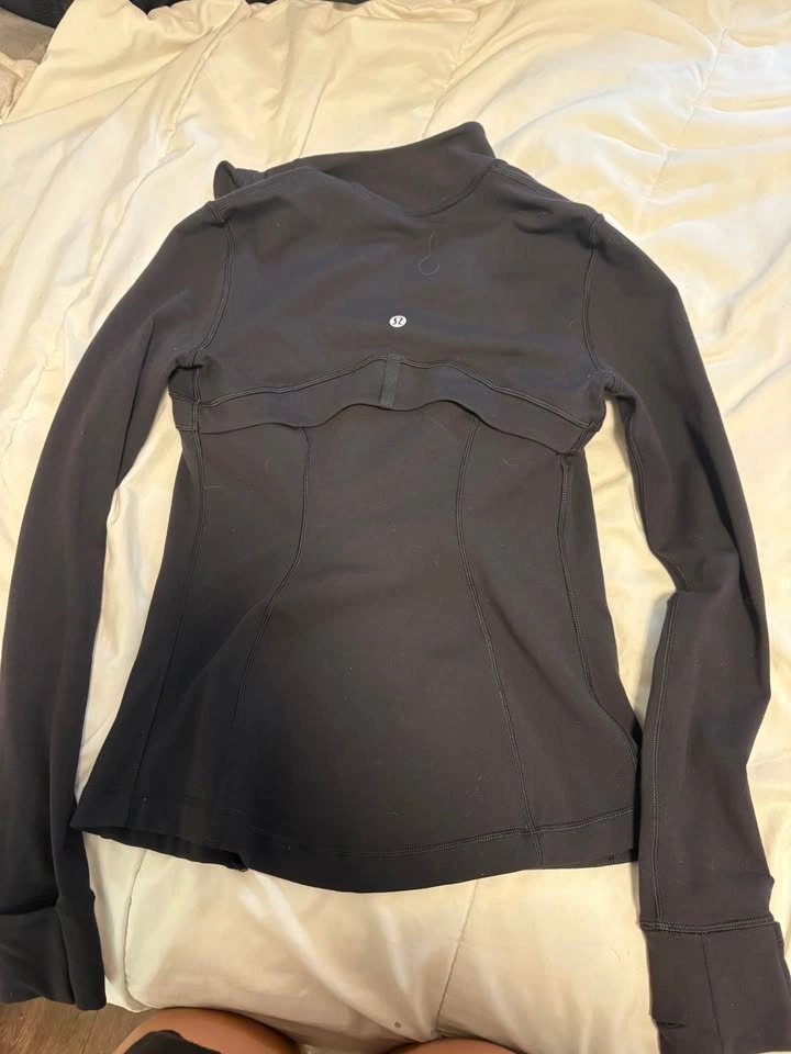 Lululemon Black Zip-Up Jacket – Size 2 - photo 2