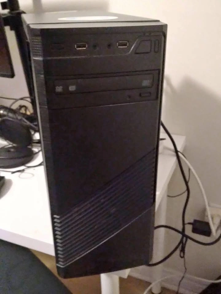 Computer (has some gaming specs)