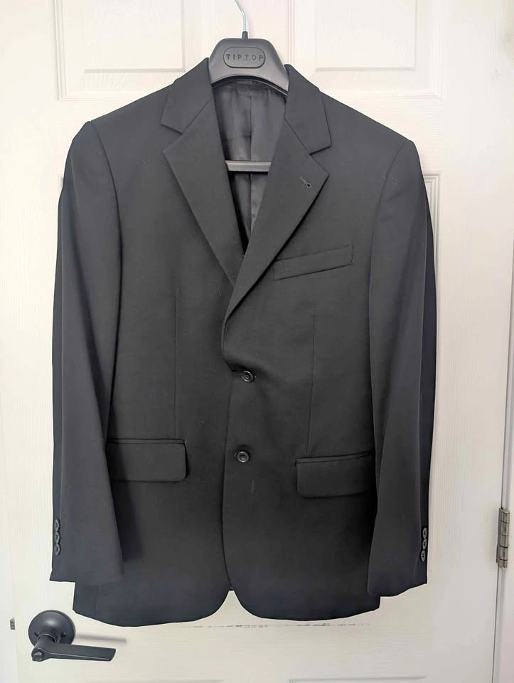 Black Bellisimo Men's Suit Jacket and Pants Size Small