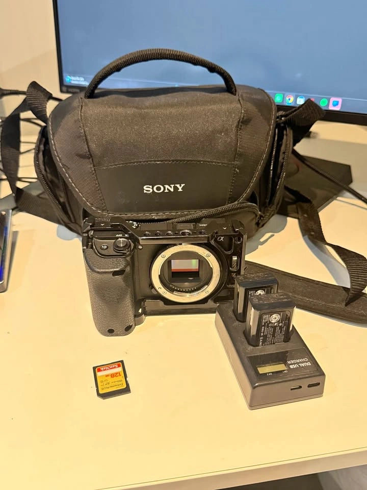 Sony A6400 body, bag and batteries