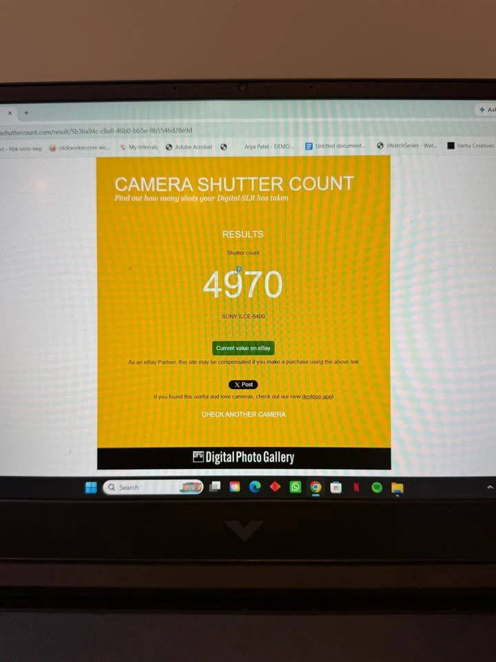 Sony A6400 body, bag and batteries - photo 2