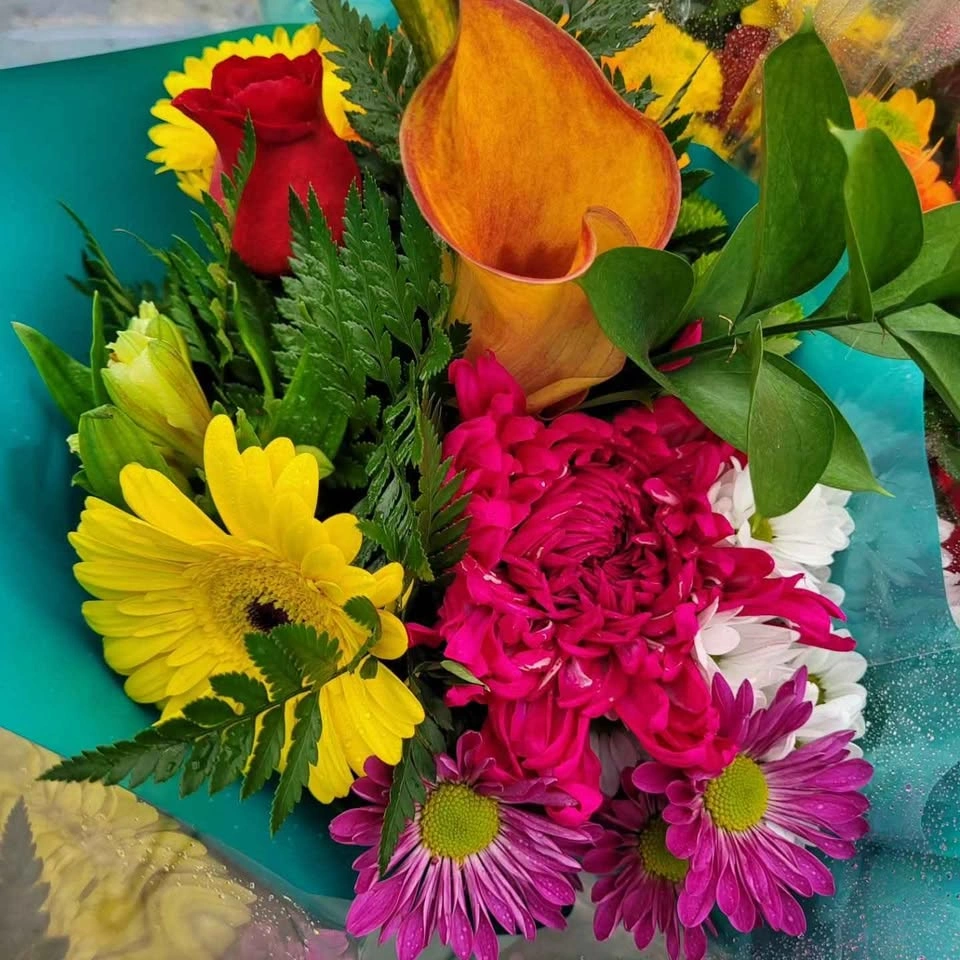 Fresh Flower Bouquets - photo 4