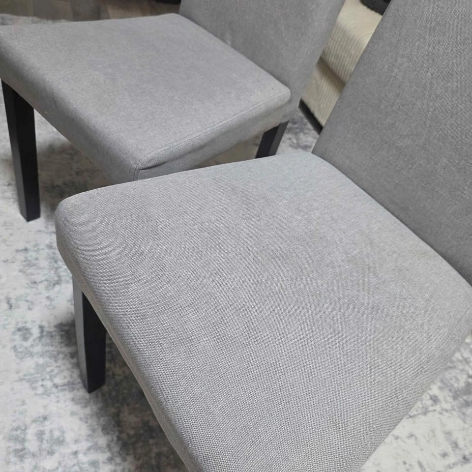 Ikea table and two chairs - photo 2