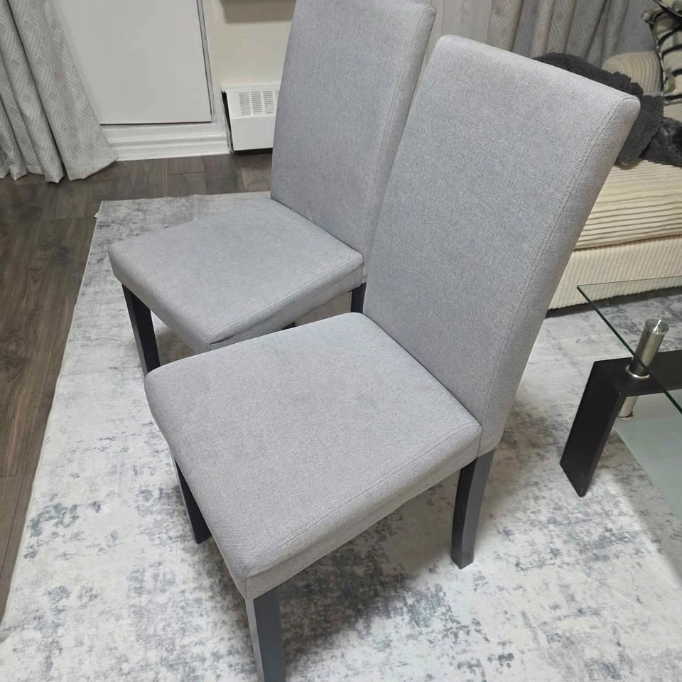 Ikea table and two chairs - photo 3