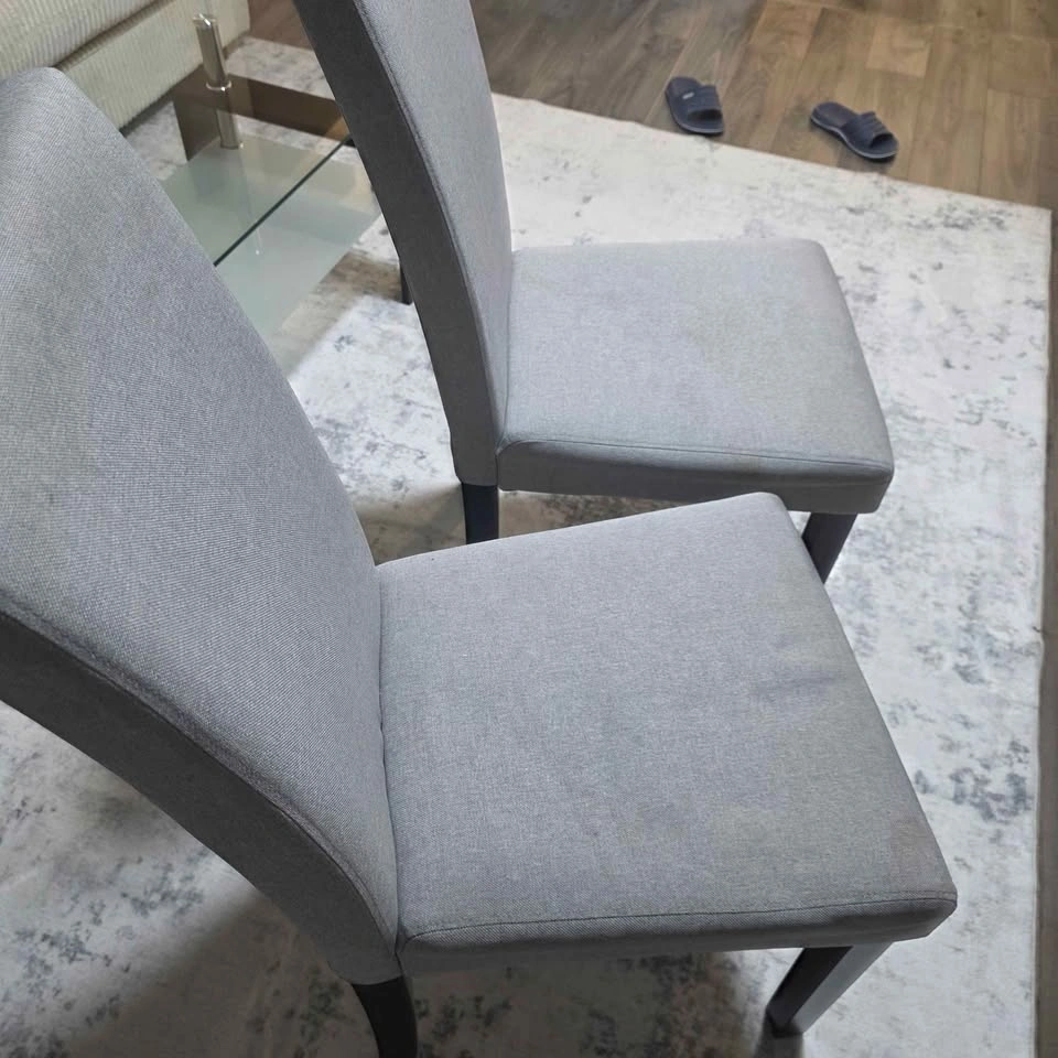 Ikea table and two chairs - photo 5