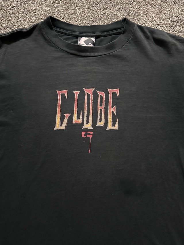 Globe skateboarder T-shirt size M - photo 3