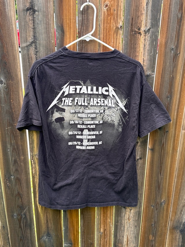 Metallic T-shirt Size L to M - photo 5