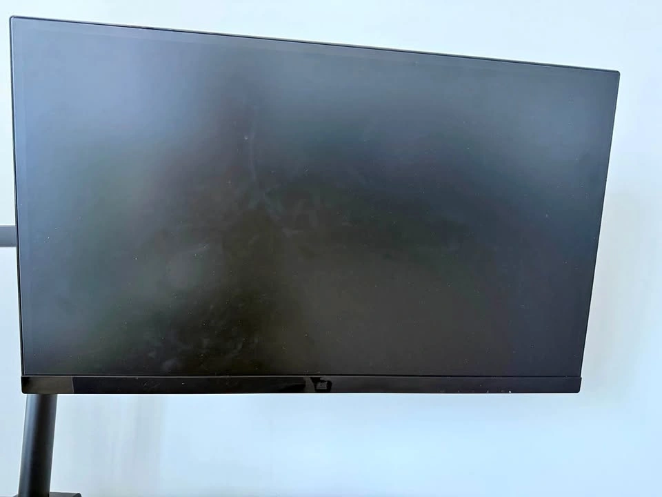 27” computer monitor | 100hz refresh rate | 1080p