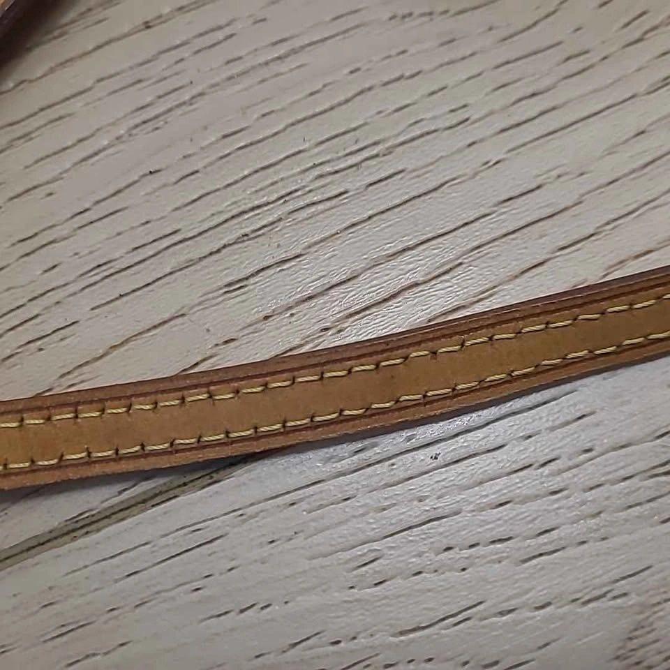 LOUIS VUITTON Pochette  mini crossbody Monogram w COA - photo 5