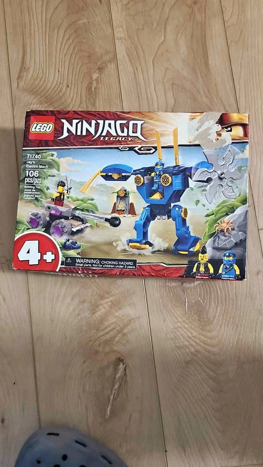 LEGO NINJAGO Legacy Jay's Electro Mech 71740